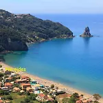 Beachfront 2-Bed Luxury Apartment - Agios Gordios, Corfu, Greece